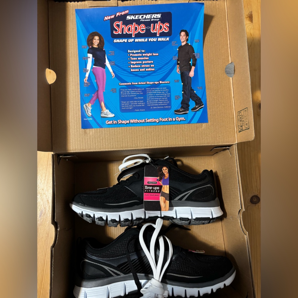 Skechers Black and White Women's Sneakers